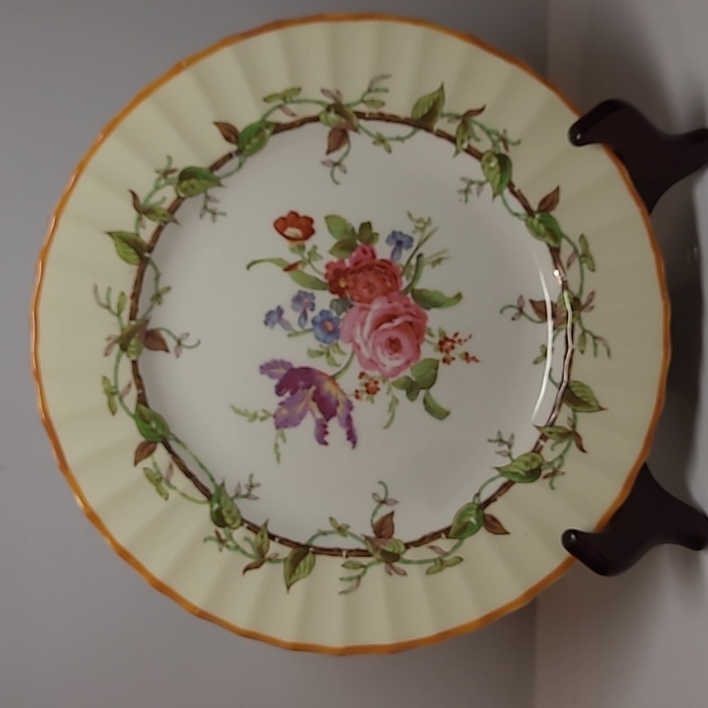 Vintage Royal worcester Florence circa 1768 bread and salad plate 8"